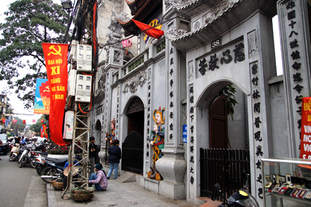 http://www.baodatviet.vn/Uploaded_CDCA/quocquan/20110217/cdv-caudong-1.jpg